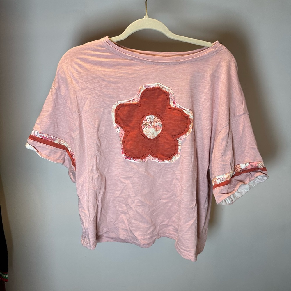 SHEIN Pink and Red Floral Short Sleeve Top